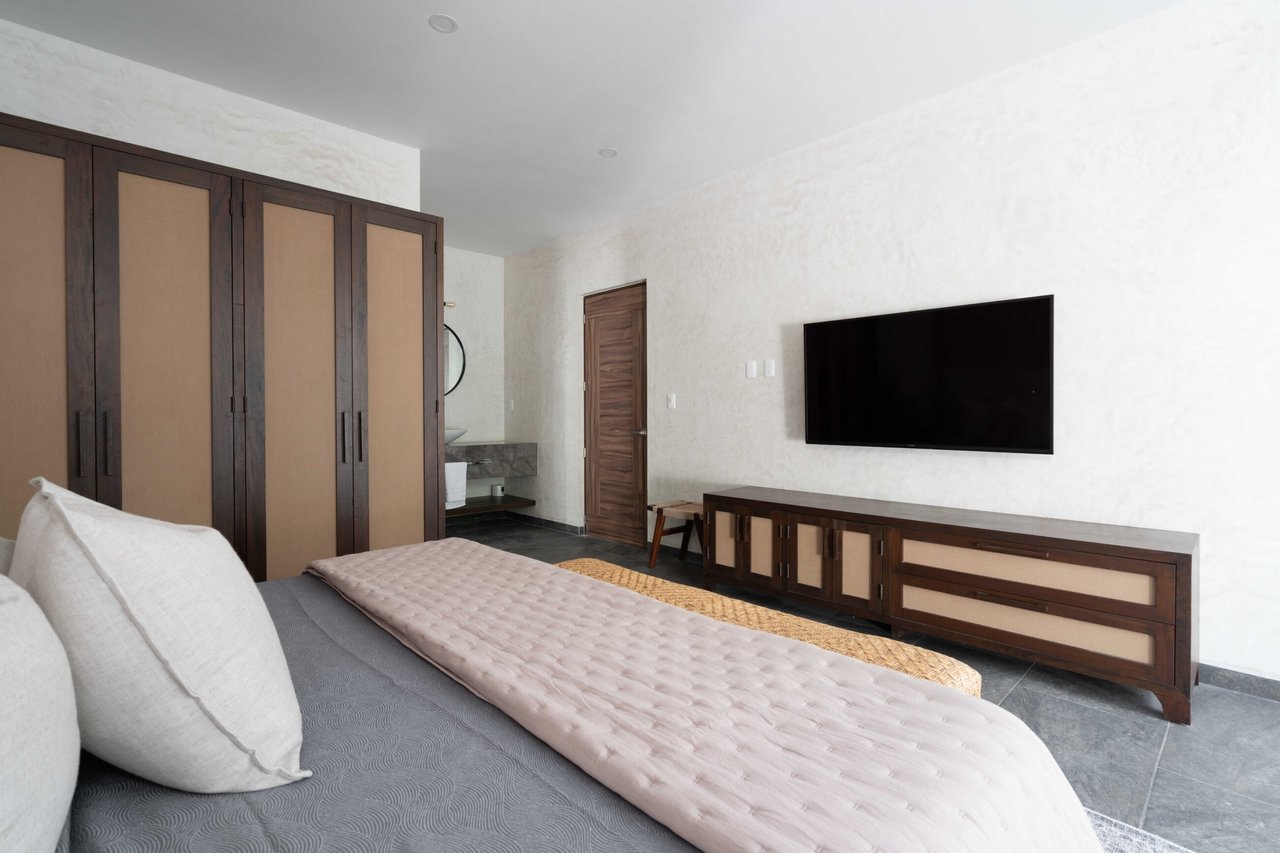 Villa 7  | Beautiful 5 Bedroom with Large Pool in 12 O’Clock Tulum