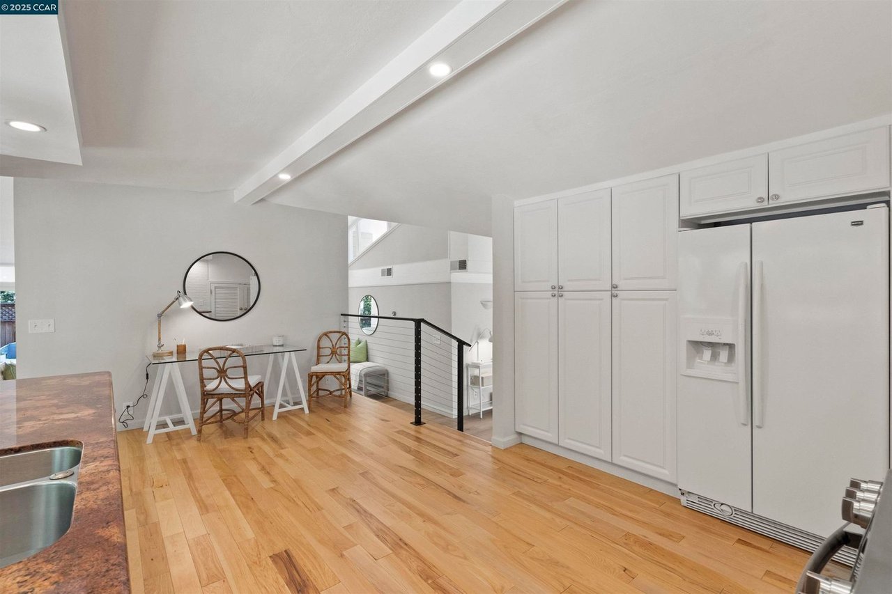 8 La Campana Rd