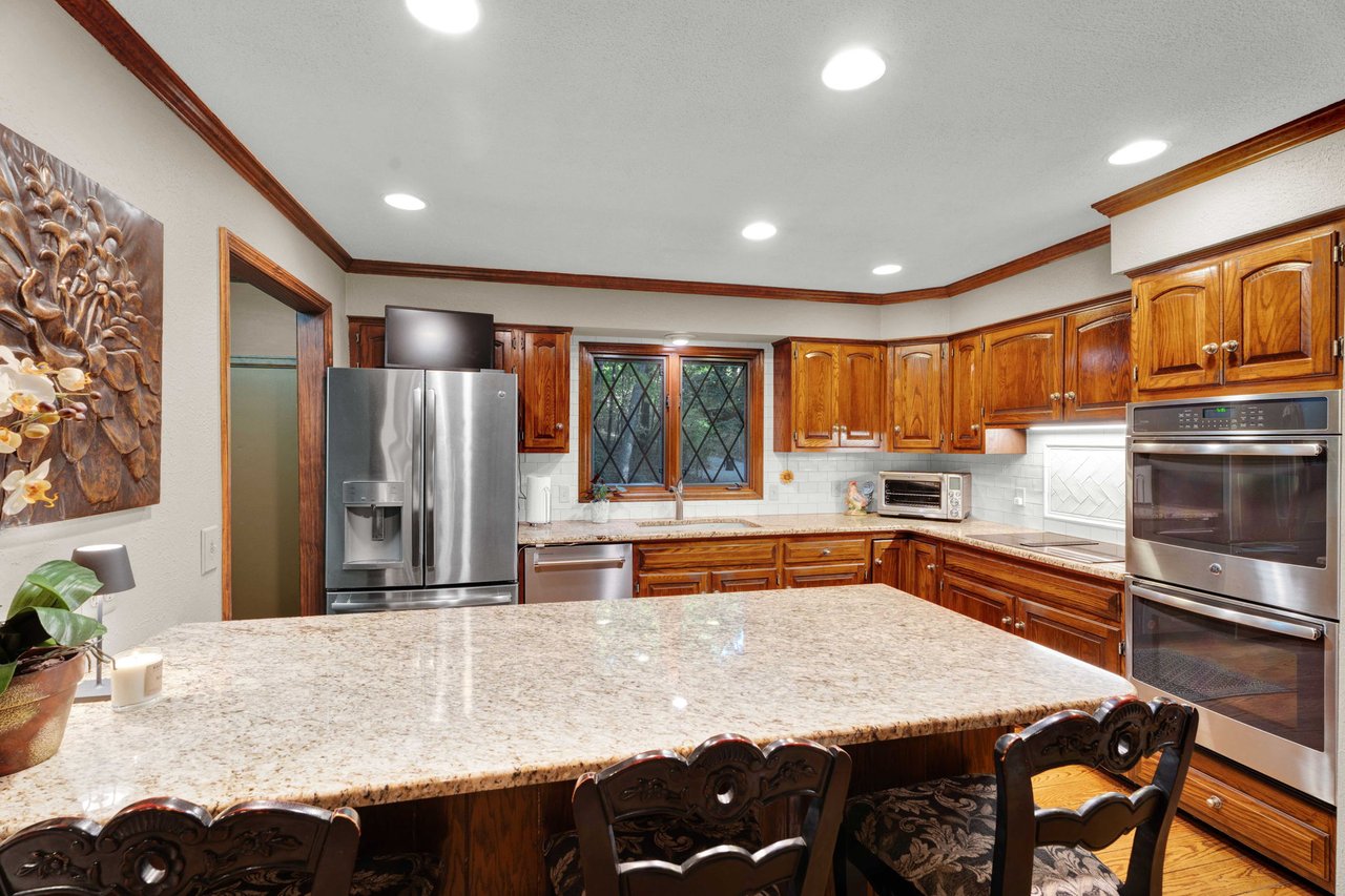 1100 Bretton Lane, Bloomfield Hills