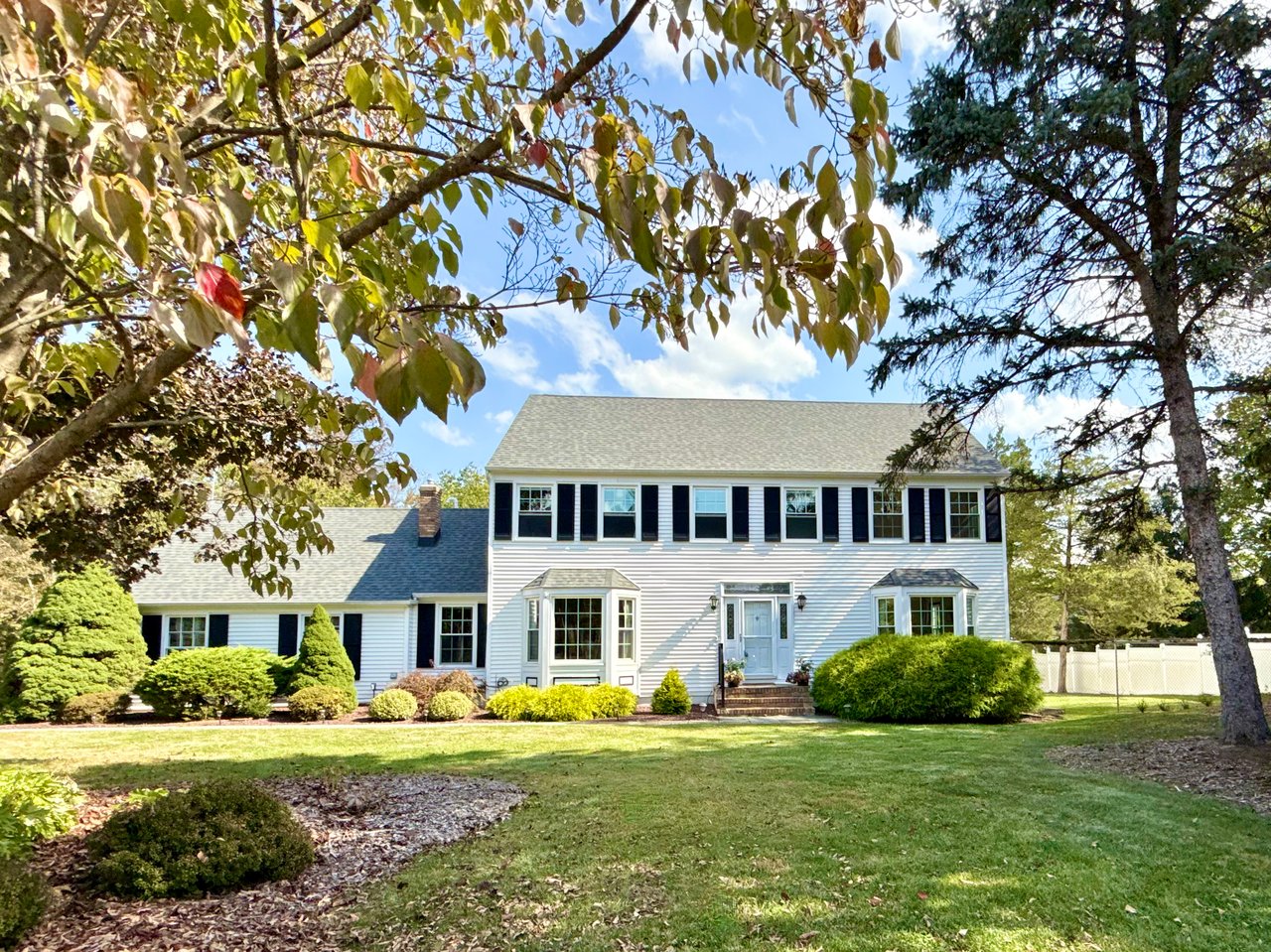 4 Westminster Drive, Clinton Twp, NJ