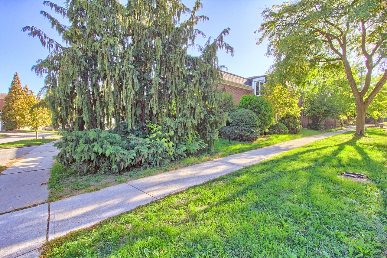 Perfect For Families Or Investors Alike - Westminster-Branson - G.Ross Lord Park, Toronto