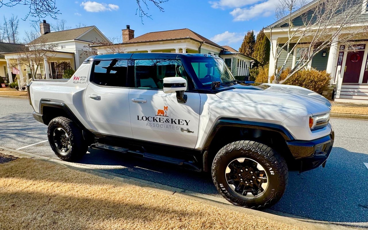 Locke & Key Associates Mobile Office - Electric GMC Hummer
