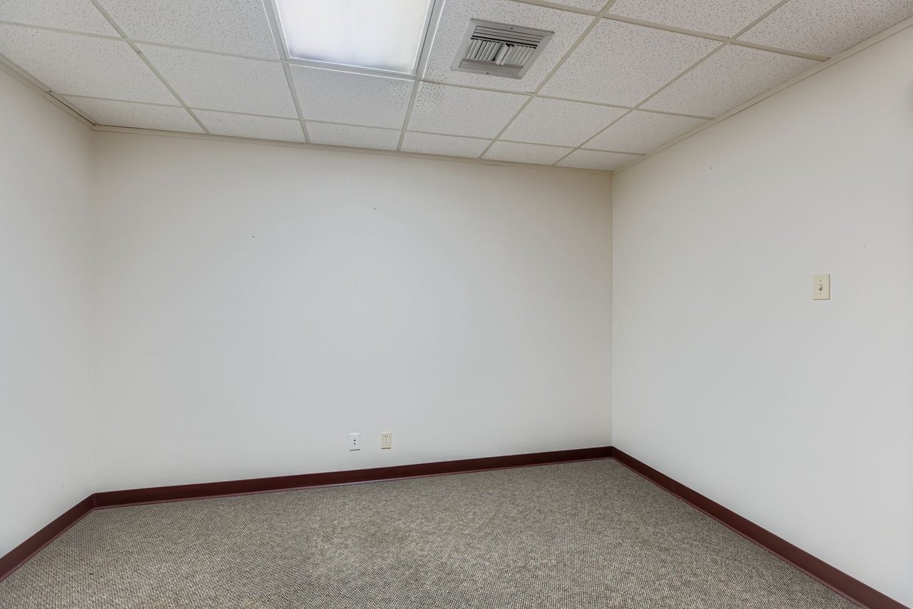 2060 Universal City Blvd