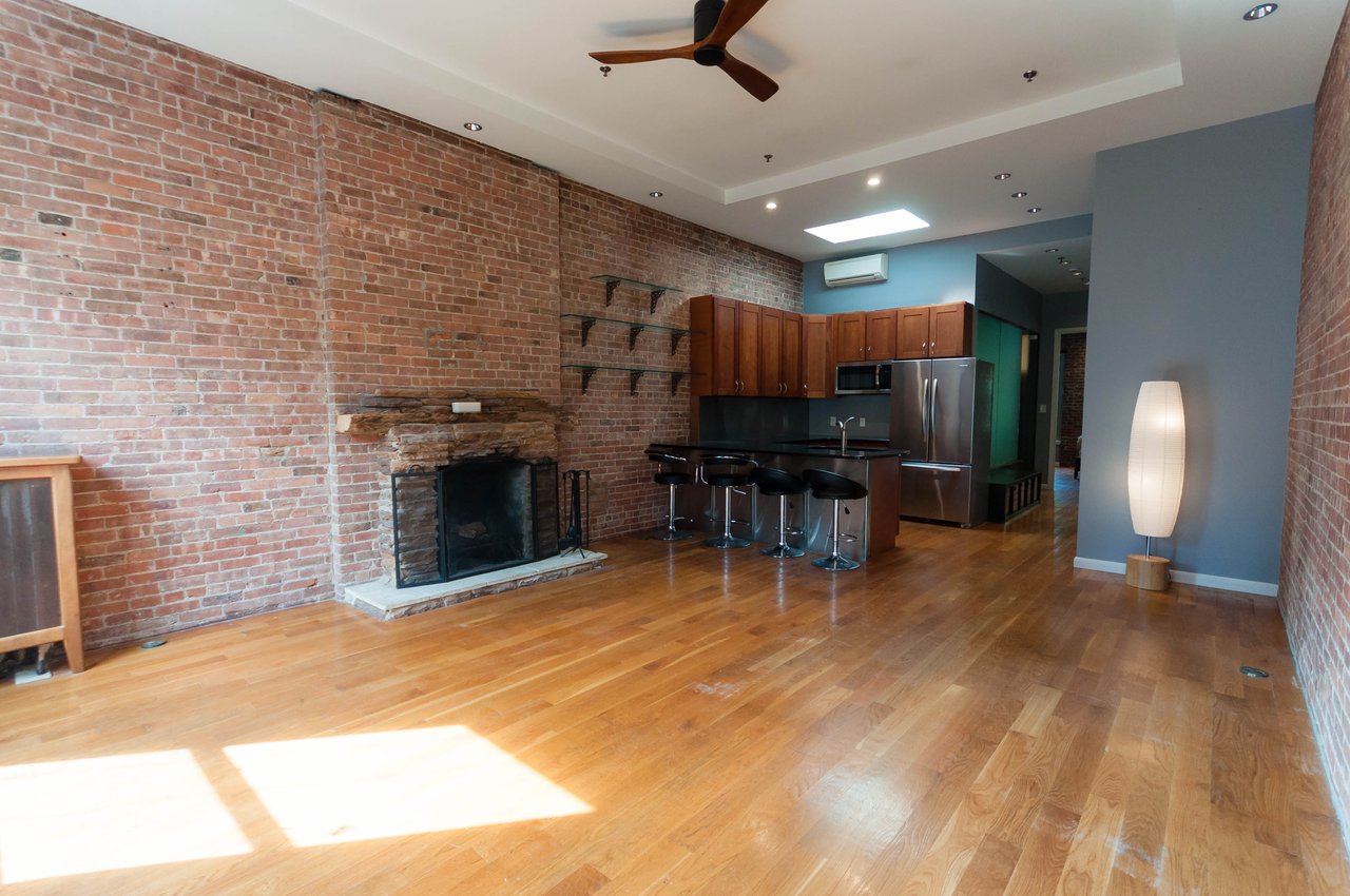 369 West 46th Street – Building