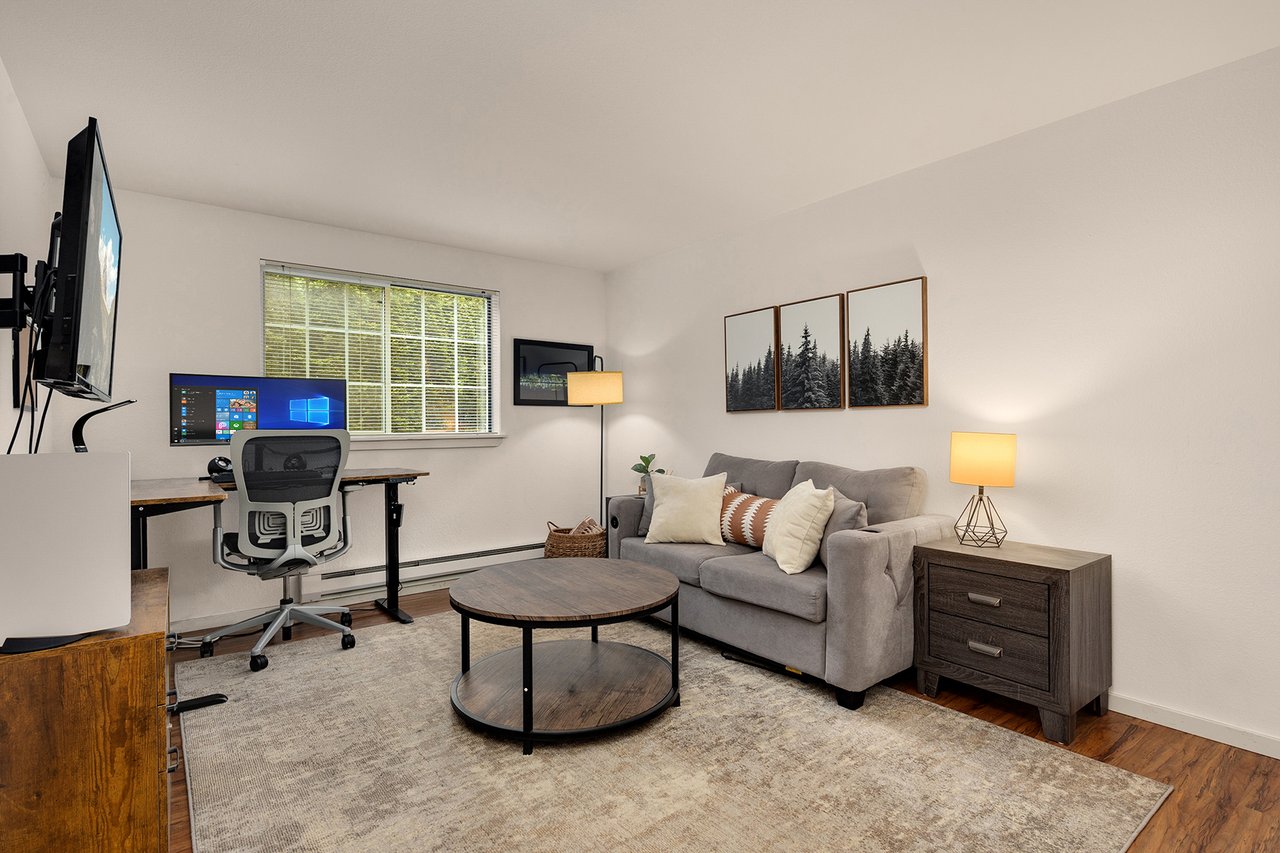 215 9th Street Unit: D102