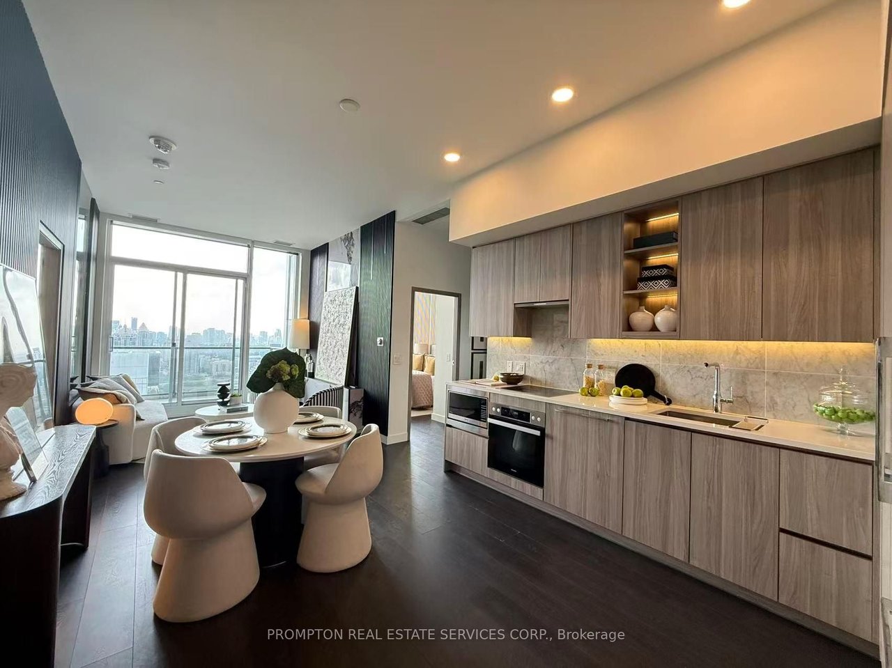 SEASONS CONDOS PENTHOUSE 