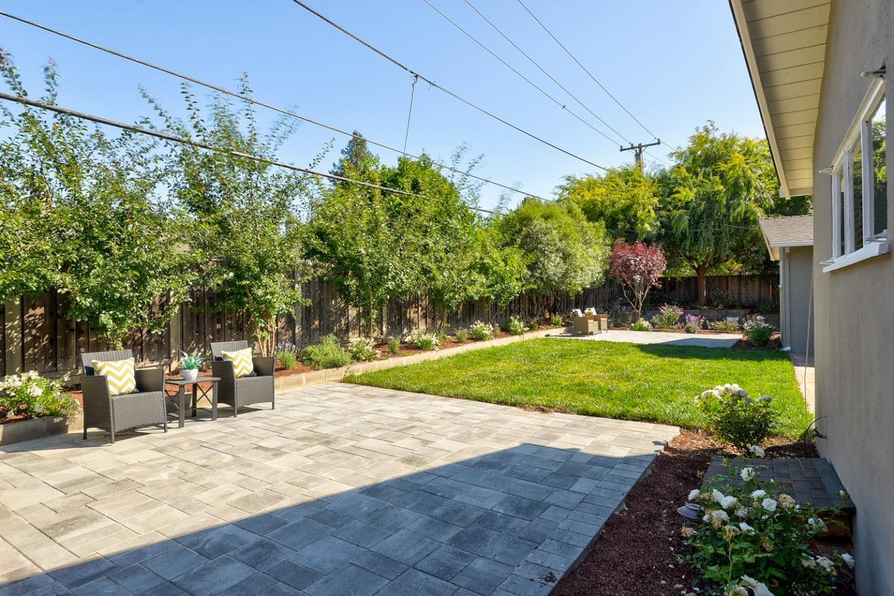 22160 Berkeley Court