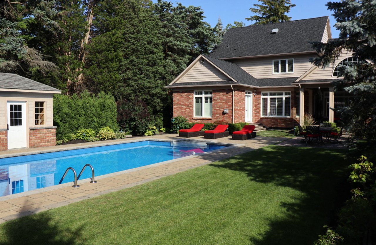3105 Lakeshore Road, Burlington