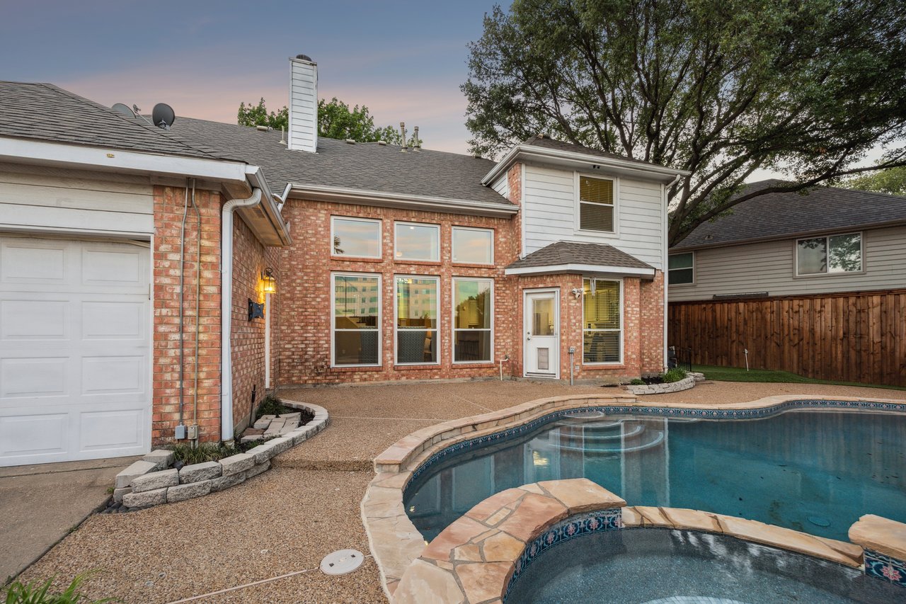 2716 Meadow Hills Lane