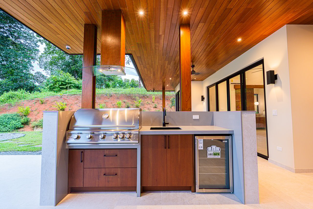 3 Bedroom Luxury Modern Tropical Home in Dominical