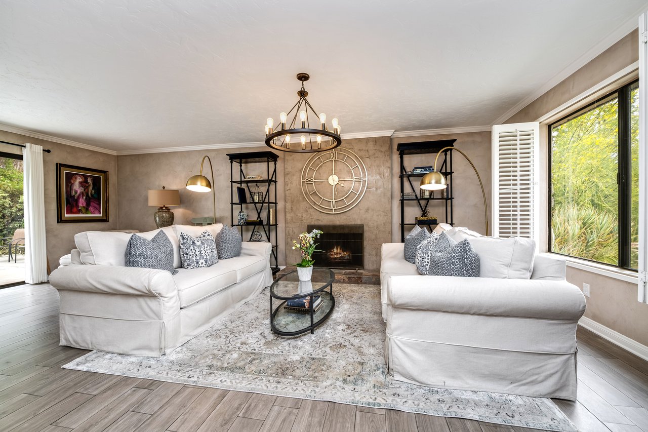 24417 Clipstone St, Woodland Hills 