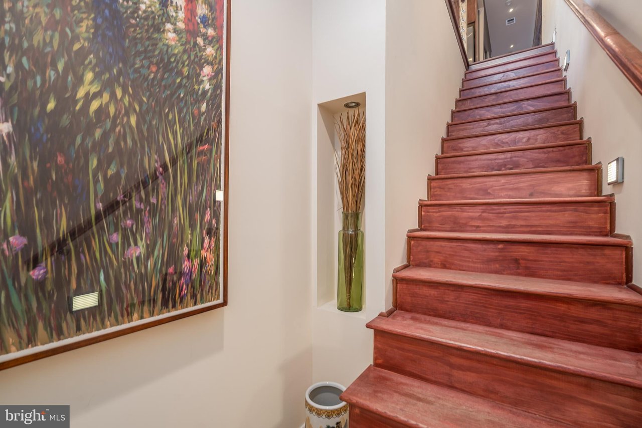 322 T St NW #2
