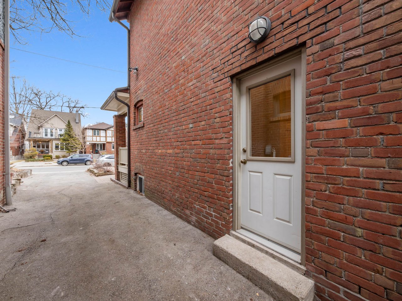 154 Hammersmith Ave