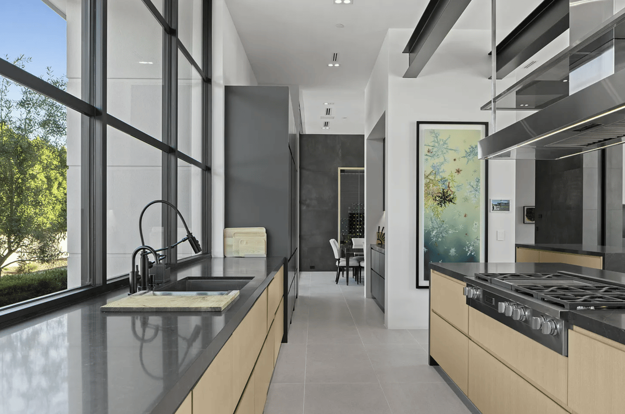 Luxury modern estate with resort like backyard in Paradise Valley Arizona