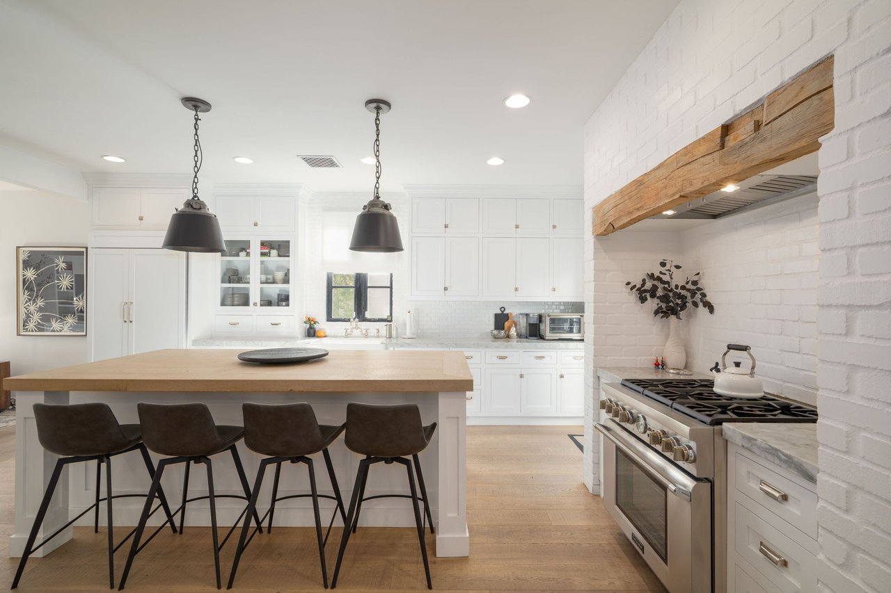 5627 E MONTEROSA Street