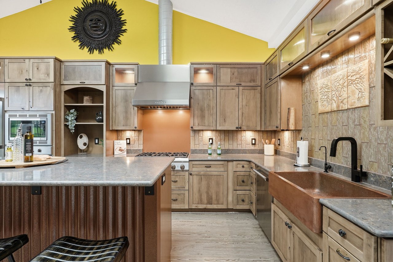 EXCLUSIVE - 232 Whitestown Road