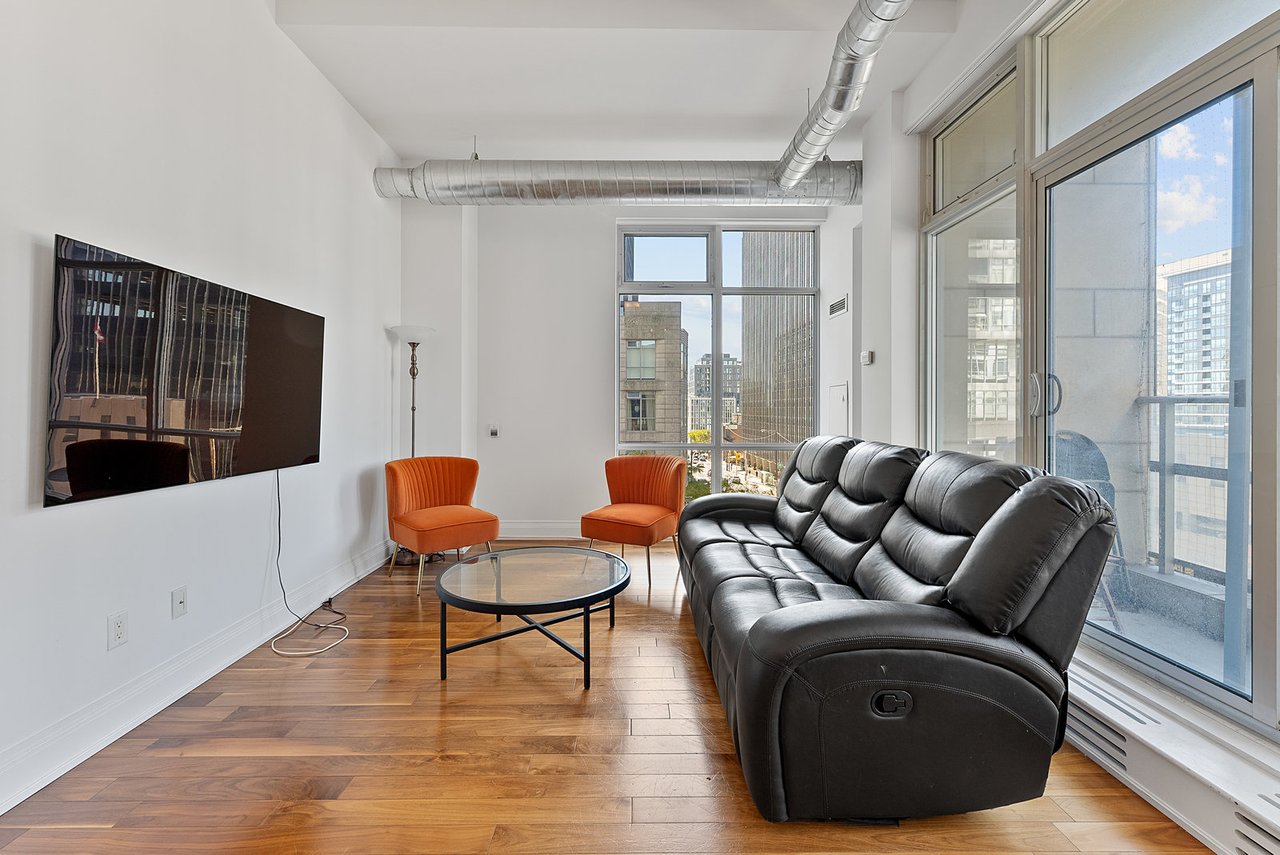 2191 Yonge Street Unit: L7