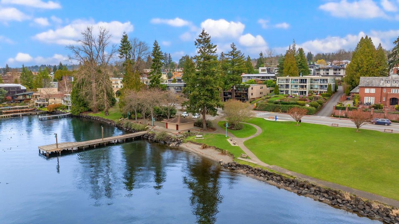 6620 Lake Washington Boulevard NE Unit: 303