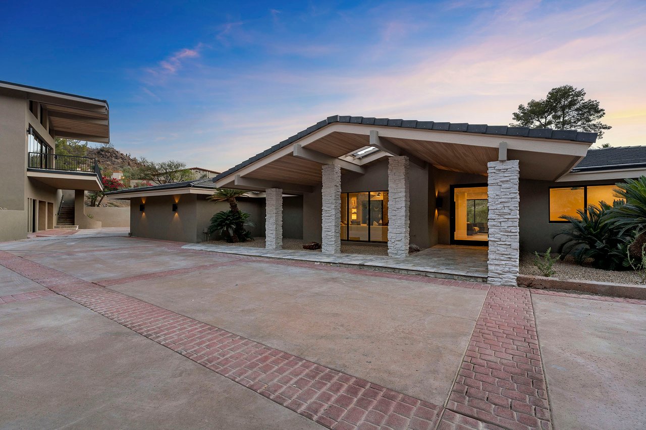 3500 E LINCOLN Drive 26