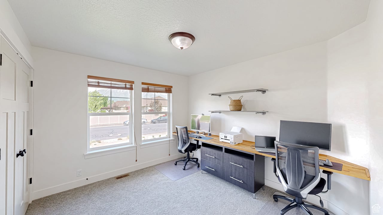 918 S River Ridge Ln