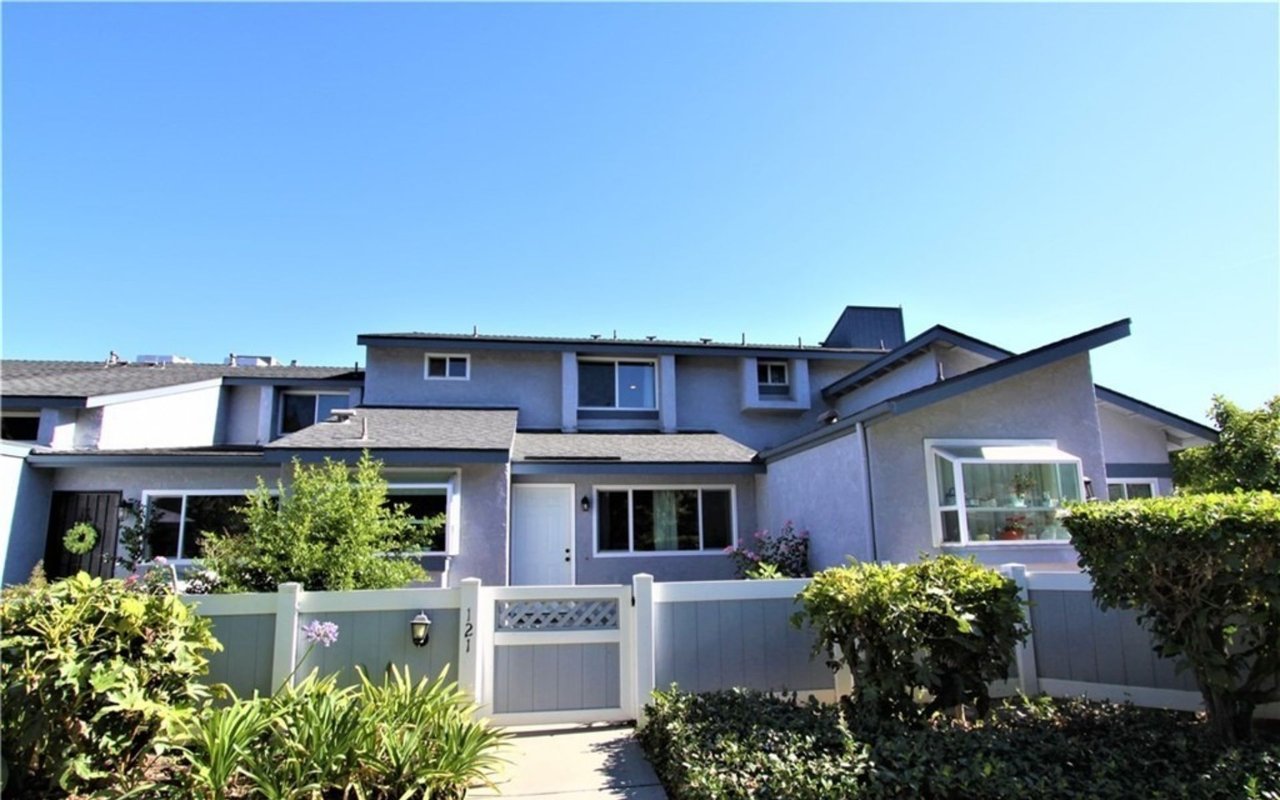 900 W Sierra Madre Ave #121