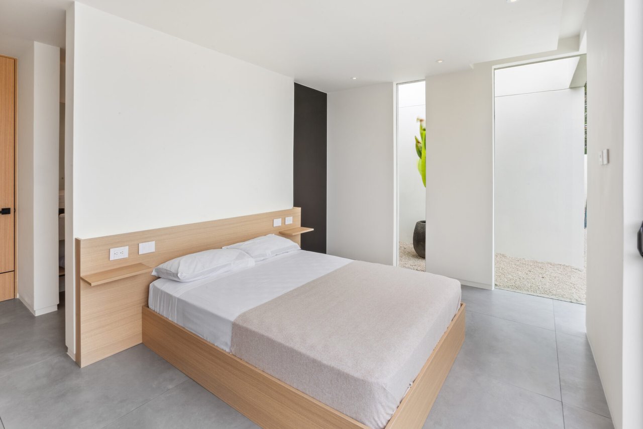 Villa Juba | Contemporary 4-Bedroom Villa with Mono Loco Beach Club Membership in Tamarindo