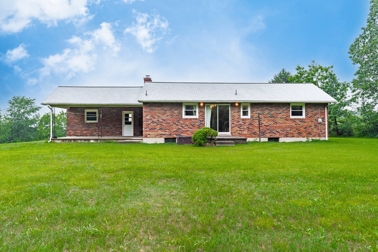 2186 Polk Valley Road