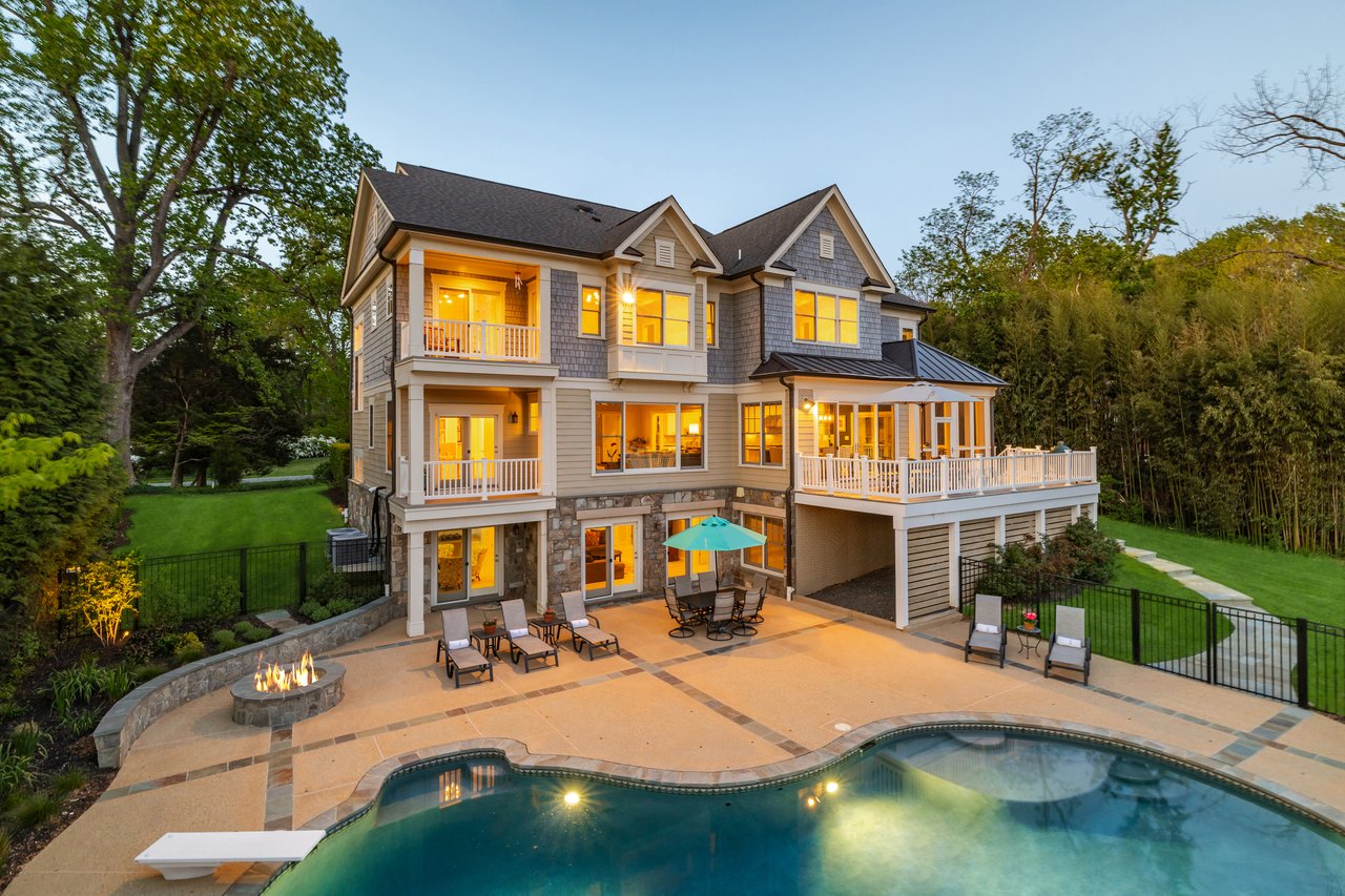 10006 Woodhill Road