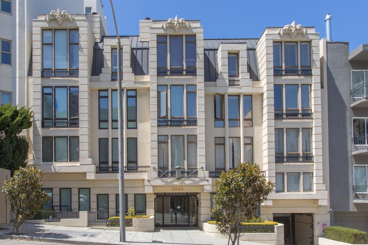 Modern Design and Panoramic Bay Views