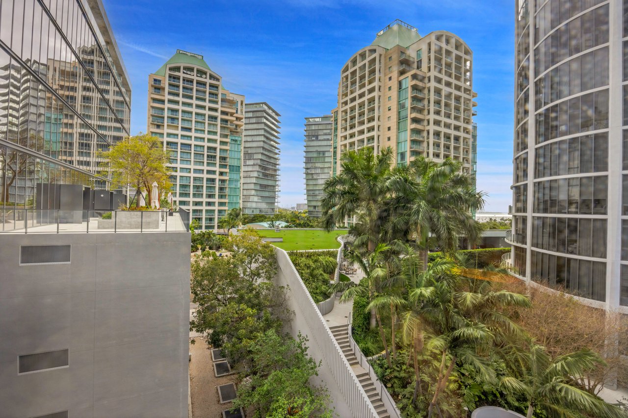 2831 S Bayshore Dr #705