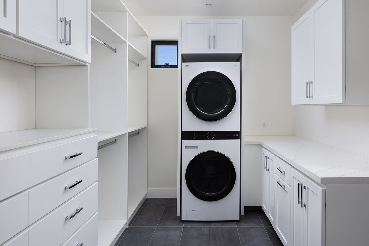 6718 E SAN JUAN Avenue