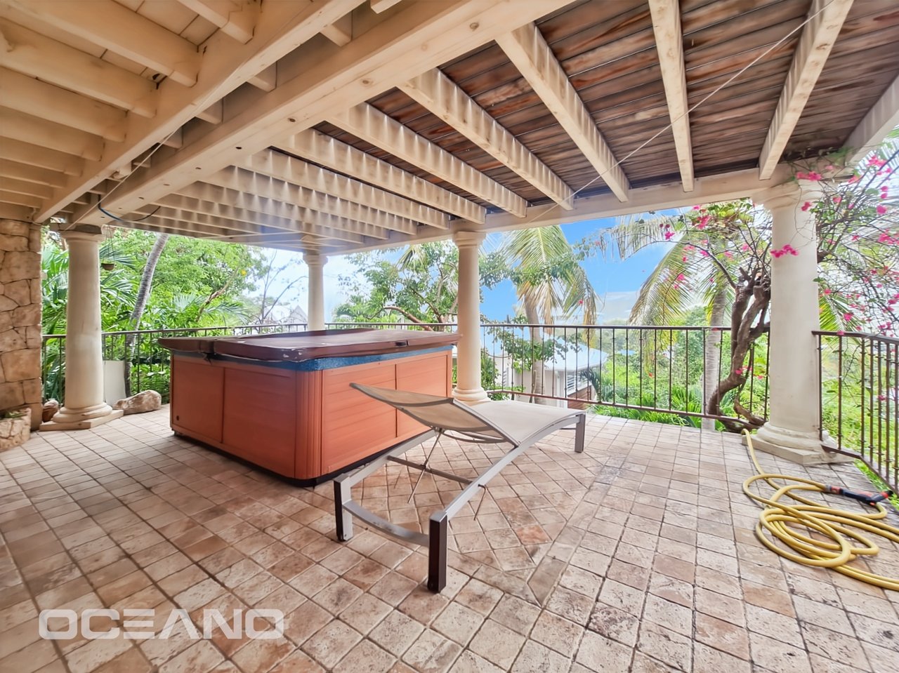 3 bedrooms Townhouse + Studio 