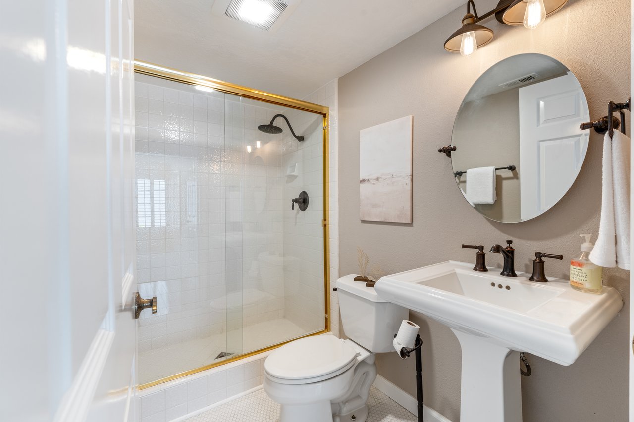 28385 Borgona, Mission Viejo 92692	