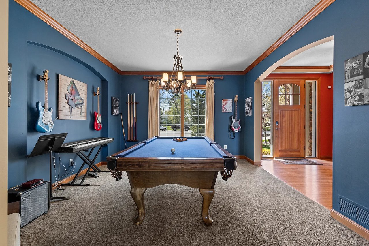 Hanson-Built Model Home on Quiet Cul-De-Sac