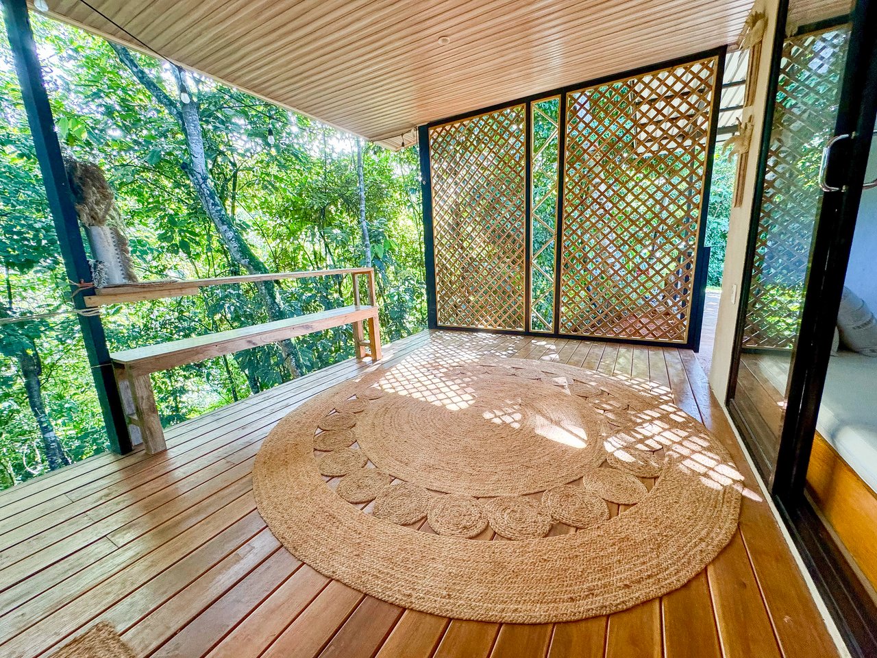 Jungle River Retreat with Airbnb & Build Space in Ojochal