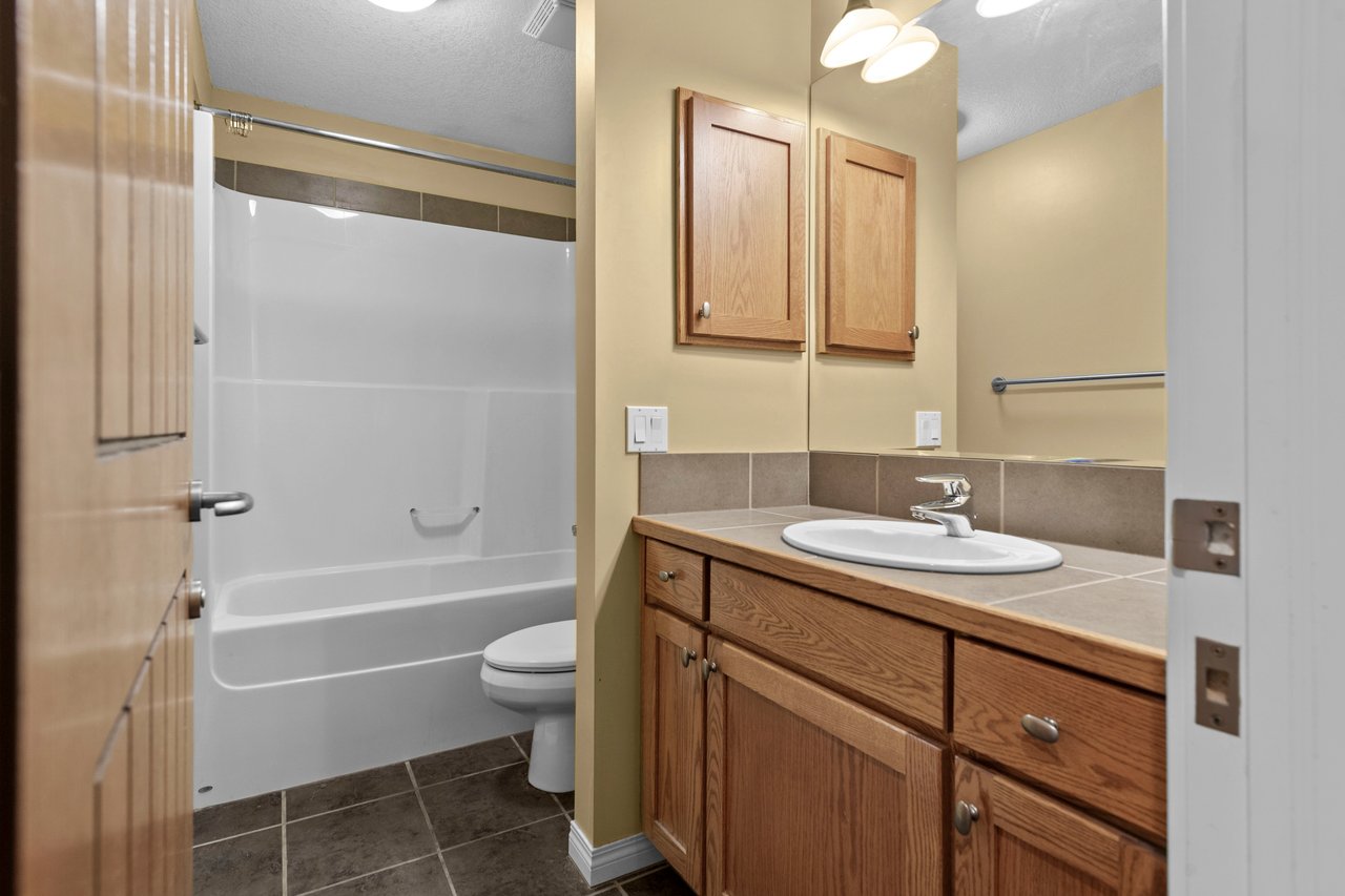 107 North Valley Bay