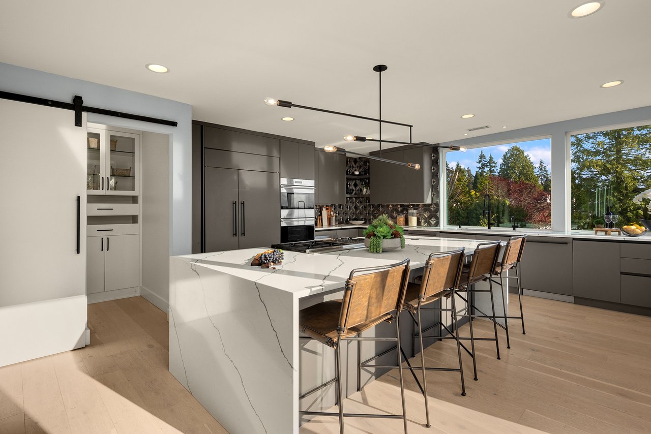 10410 NE 53rd Street