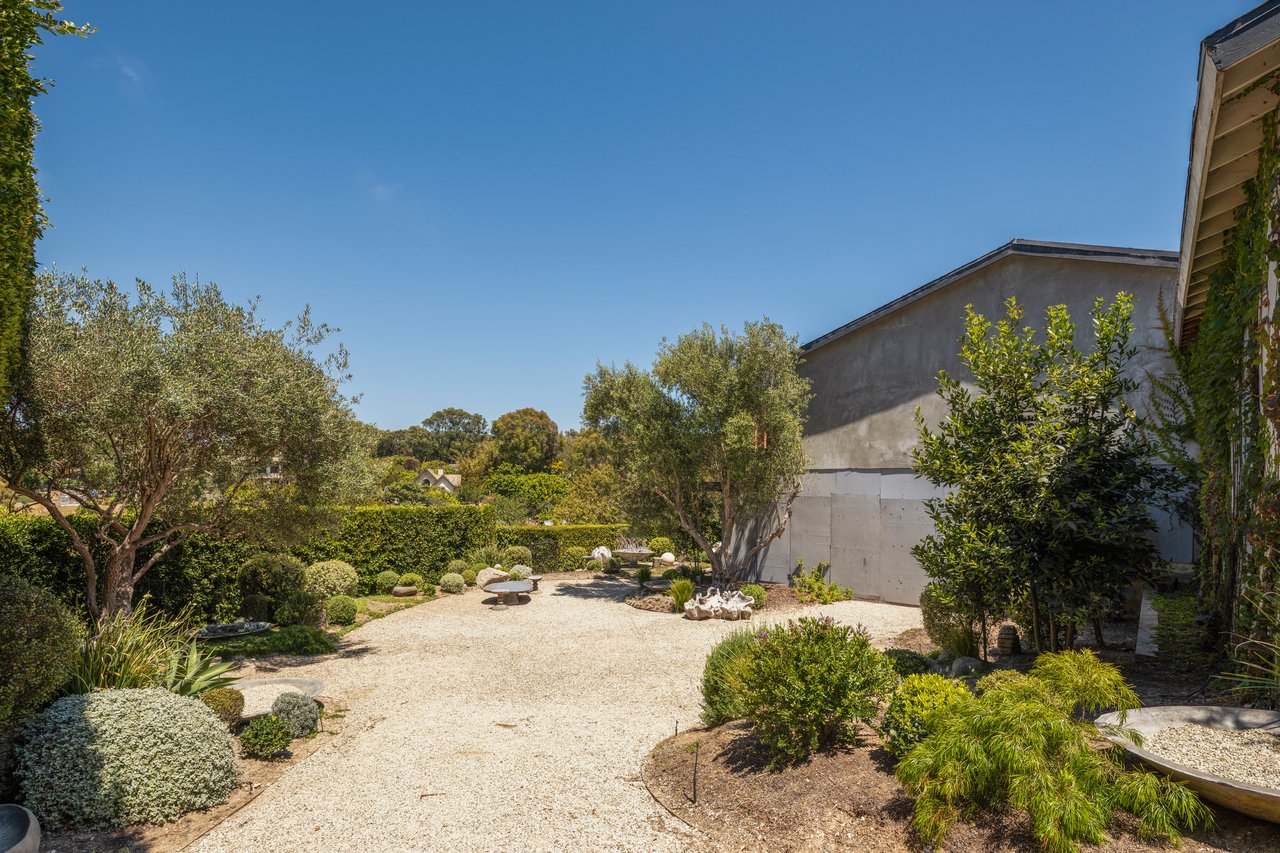 28867 Grayfox St