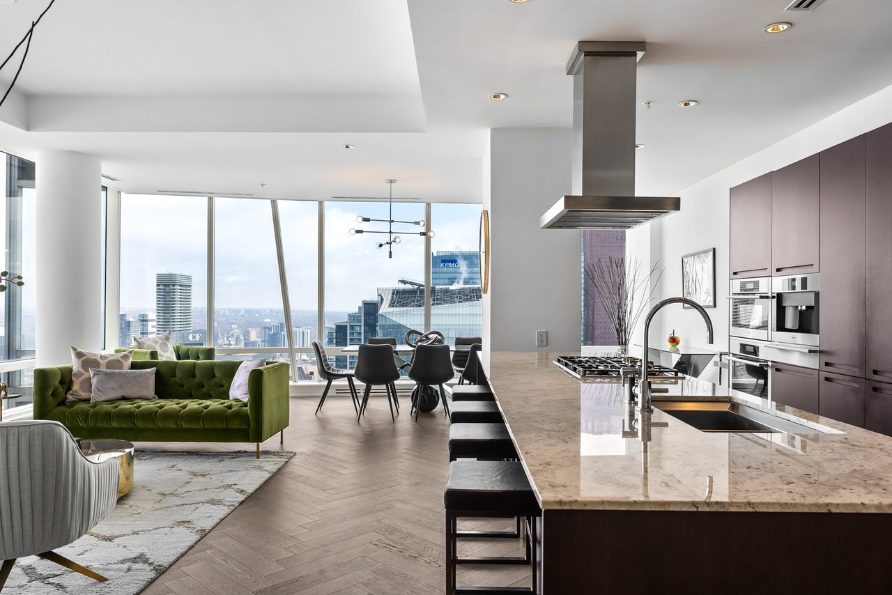 Suite 5804- 180 University Avenue