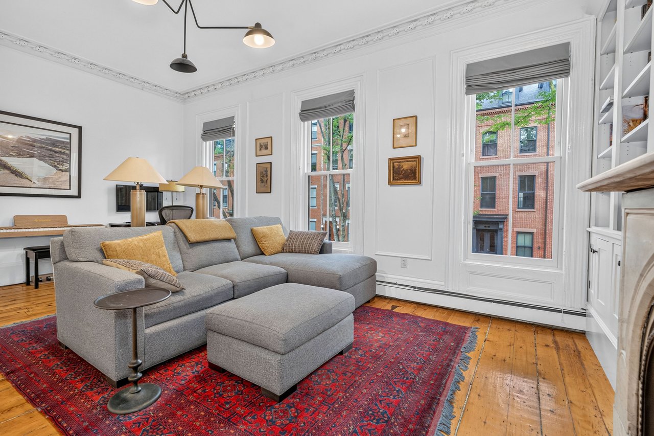 33 E Springfield Unit 1