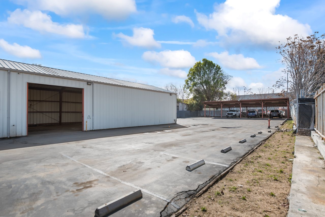 Rare 3,000 SF Industrial Building For Sale