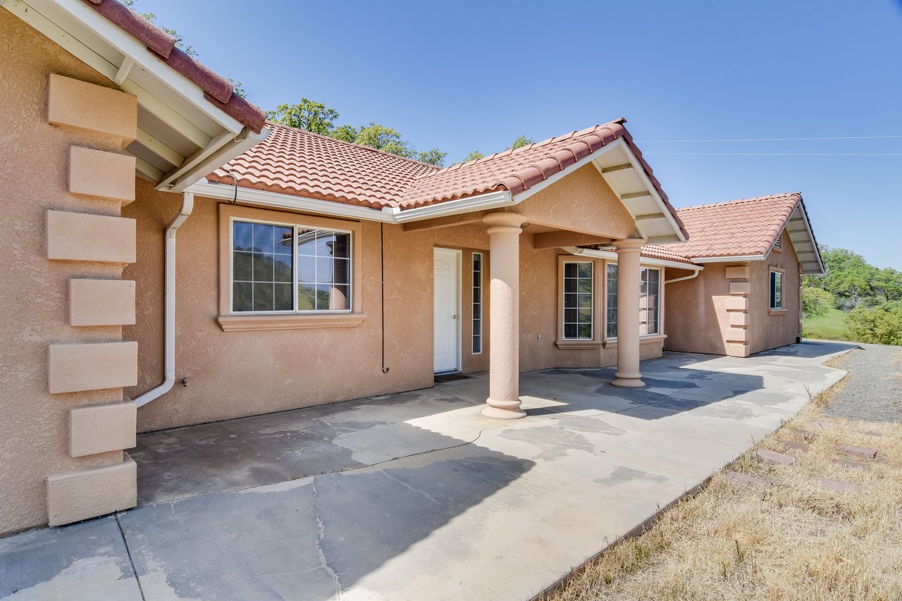 27557 Paradise Valley Lane Clovis California 93619