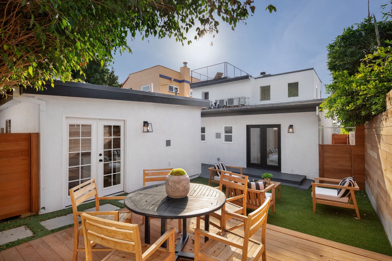 574 Mount Holyoke Ave