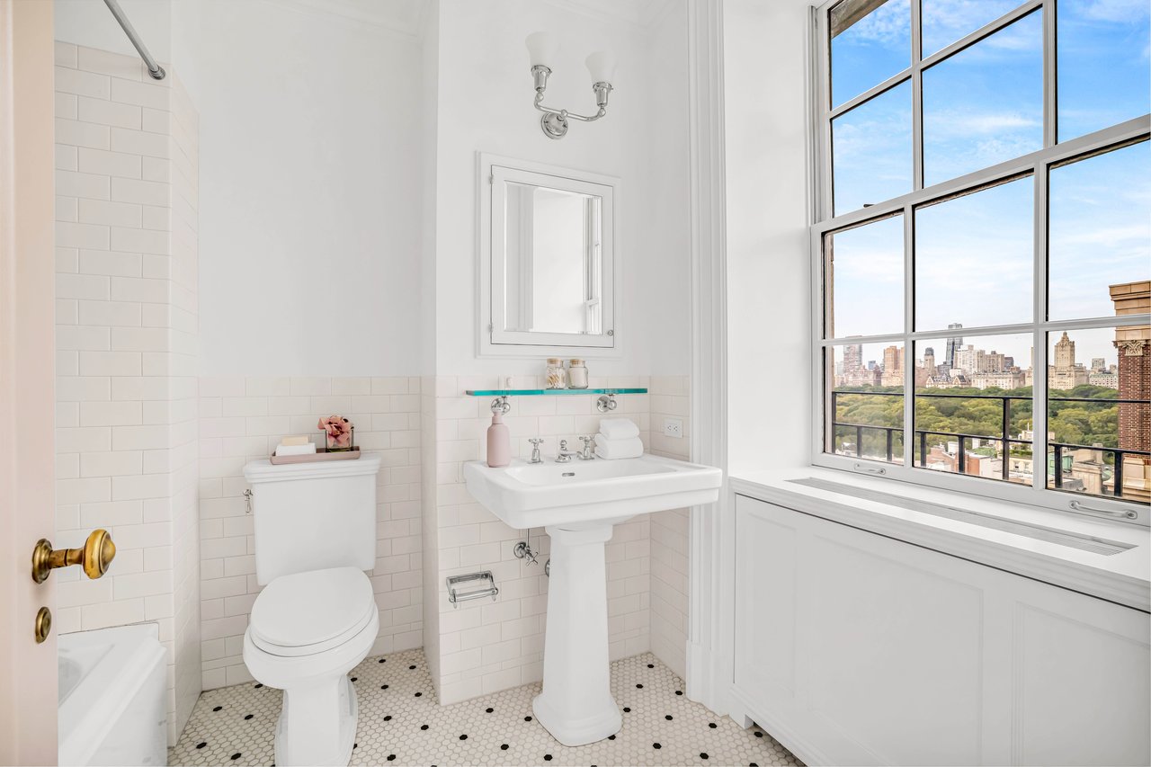 39 East 79th Street