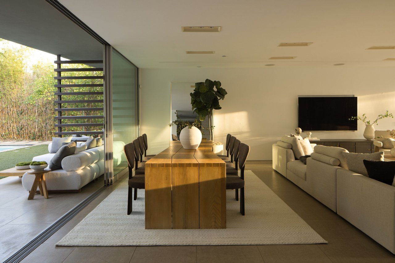 1166 Angelo Dr, Beverly Hills 