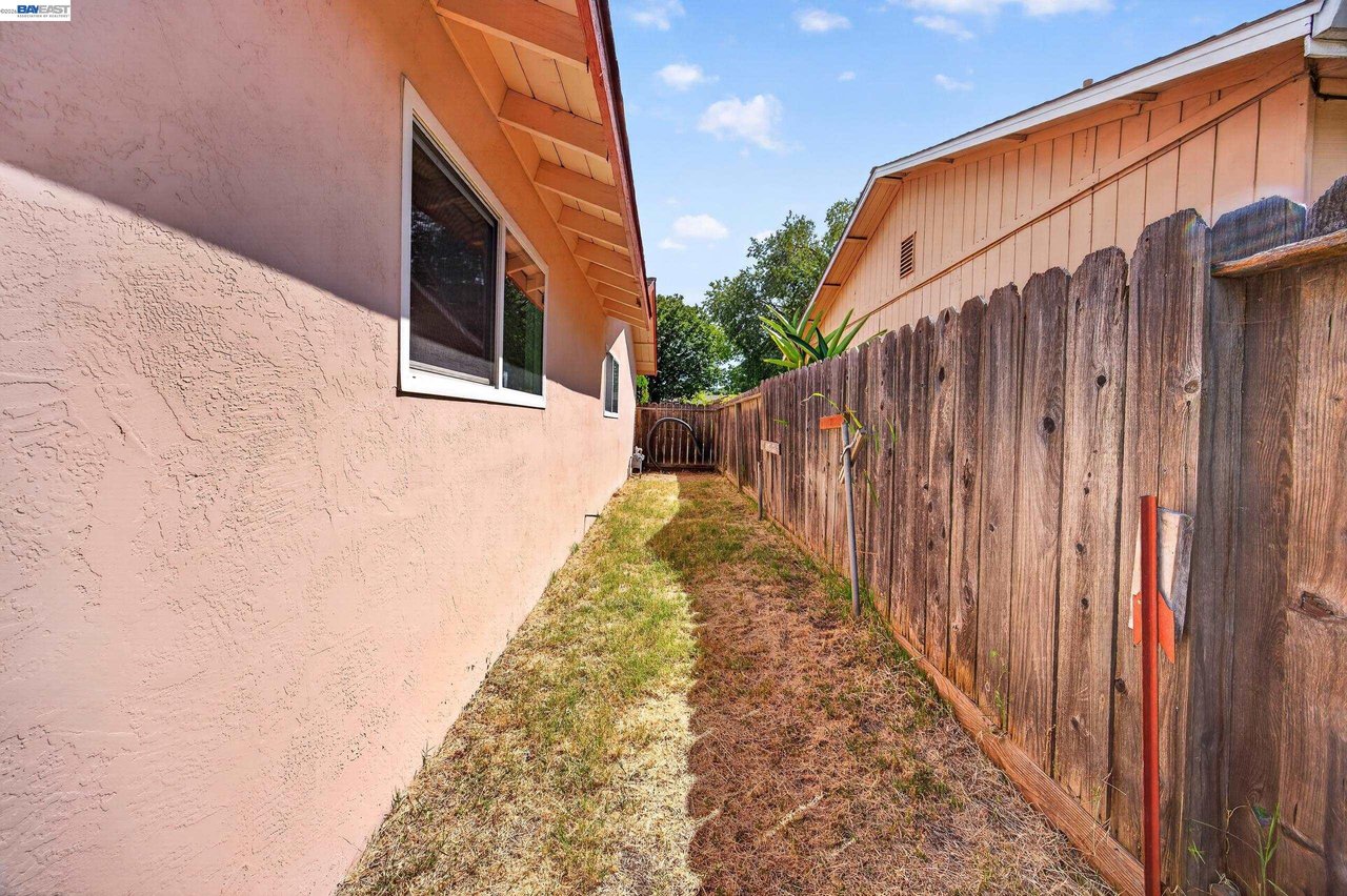 421 East Serrano Way