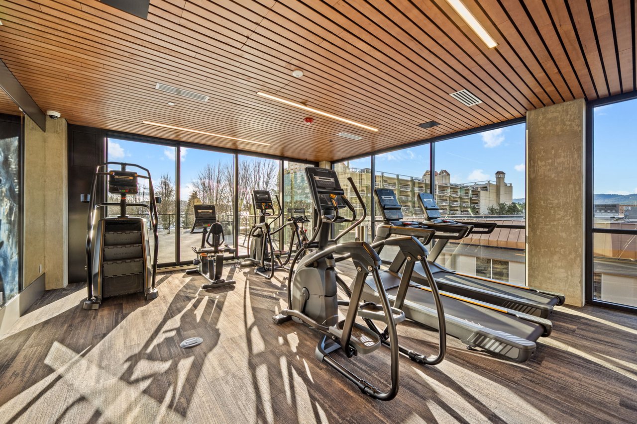THE THOMAS GEORGE | DOWNTOWN COEUR D' ALENE
