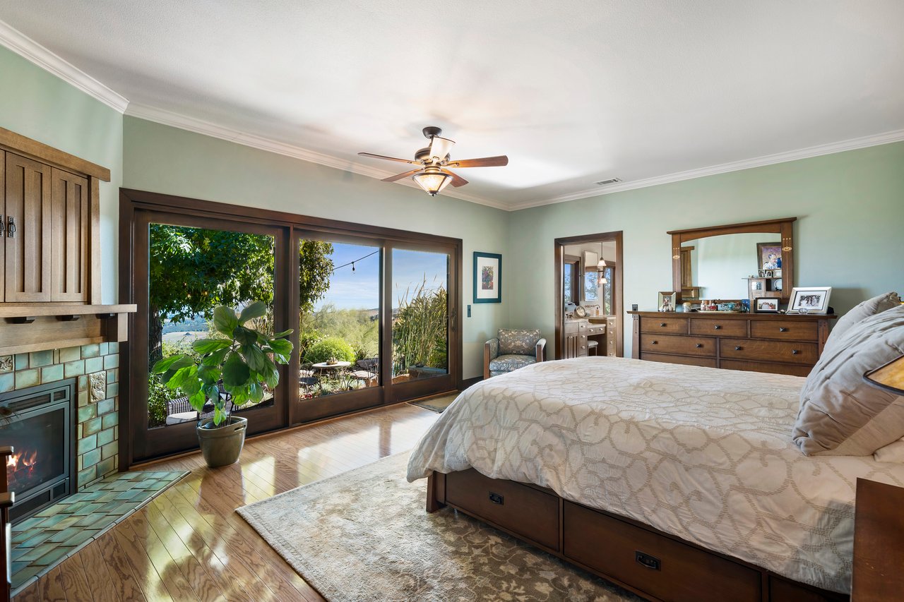 41005 Valle Vista