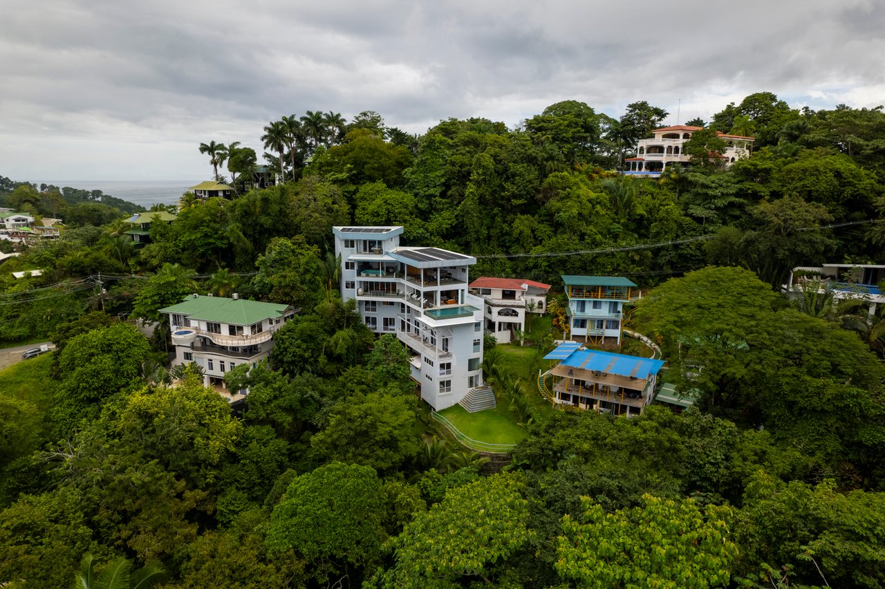 Luxury Income Producing Villa Costa Vida in Manuel Antonio