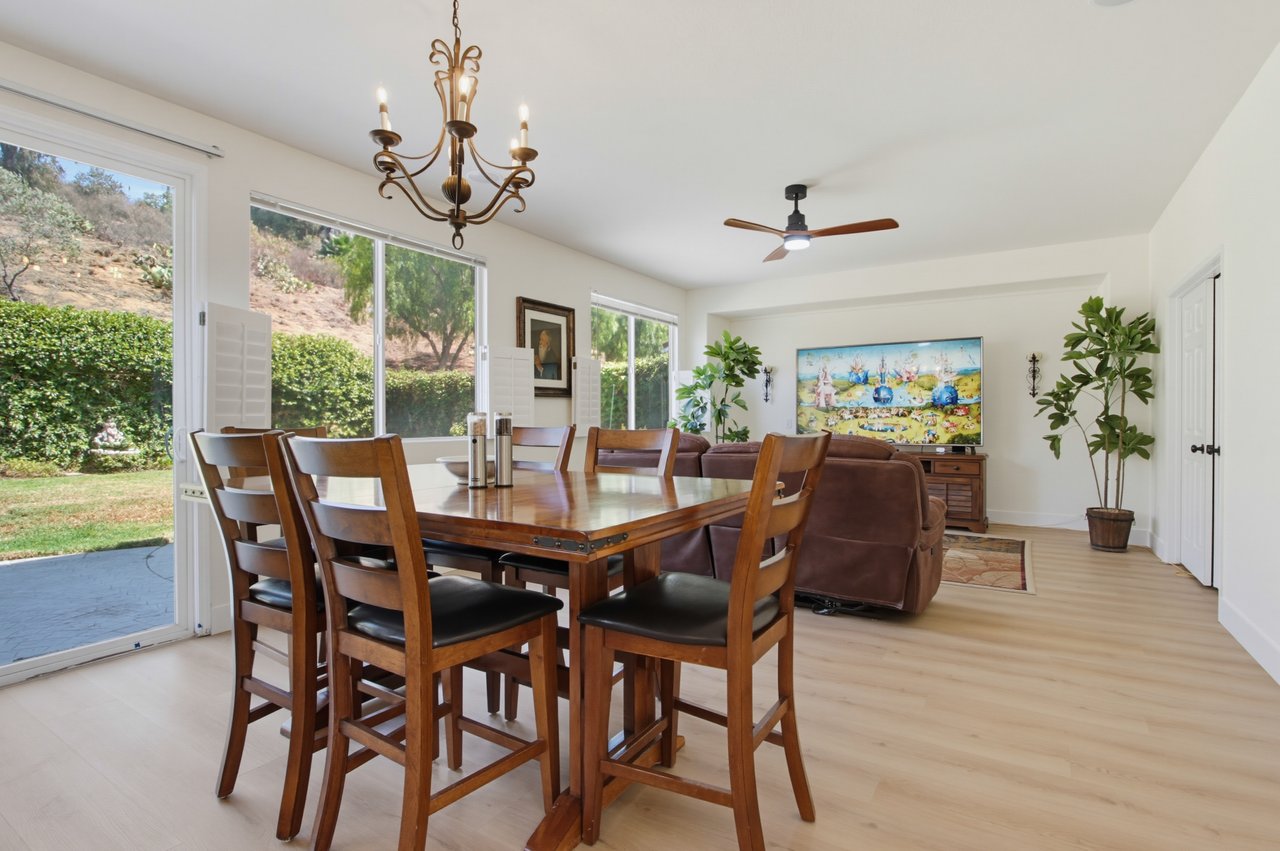 3350 Avocado Vista Ln
